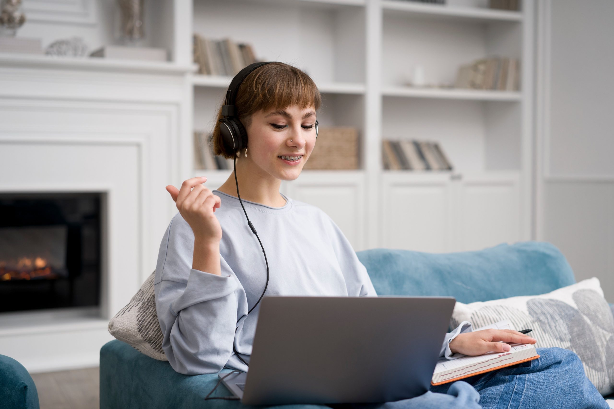 Cum îți organizezi timpul atunci când urmezi cursuri online